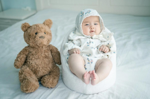 宁国宝宝挠耳朵是怎么回事