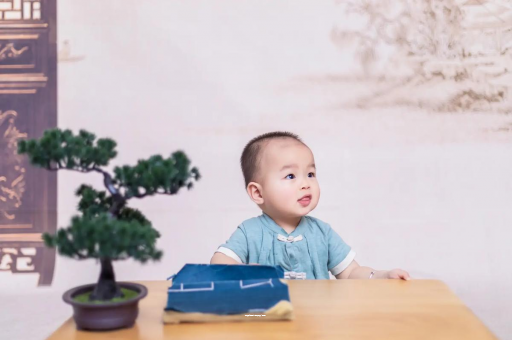 宁国宝宝眼屎多是什么原因